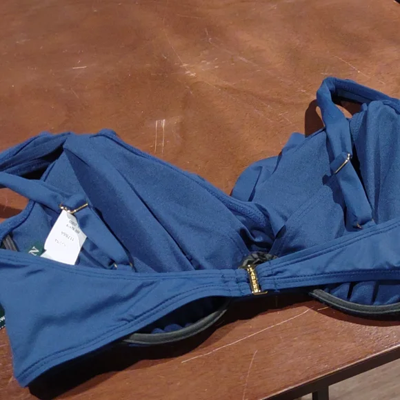 NWT Lauren Ralph Lauren Beach Club Solid Ruffle Underwire Bra Top. Size 16 - Picture 5 of 6